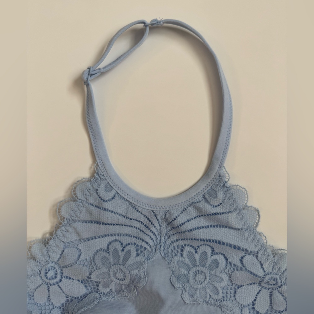 Colsie Women’s Seamless Blue Lace Bralette NWT Size Medium Halter Bra Top - Picture 4 of 4